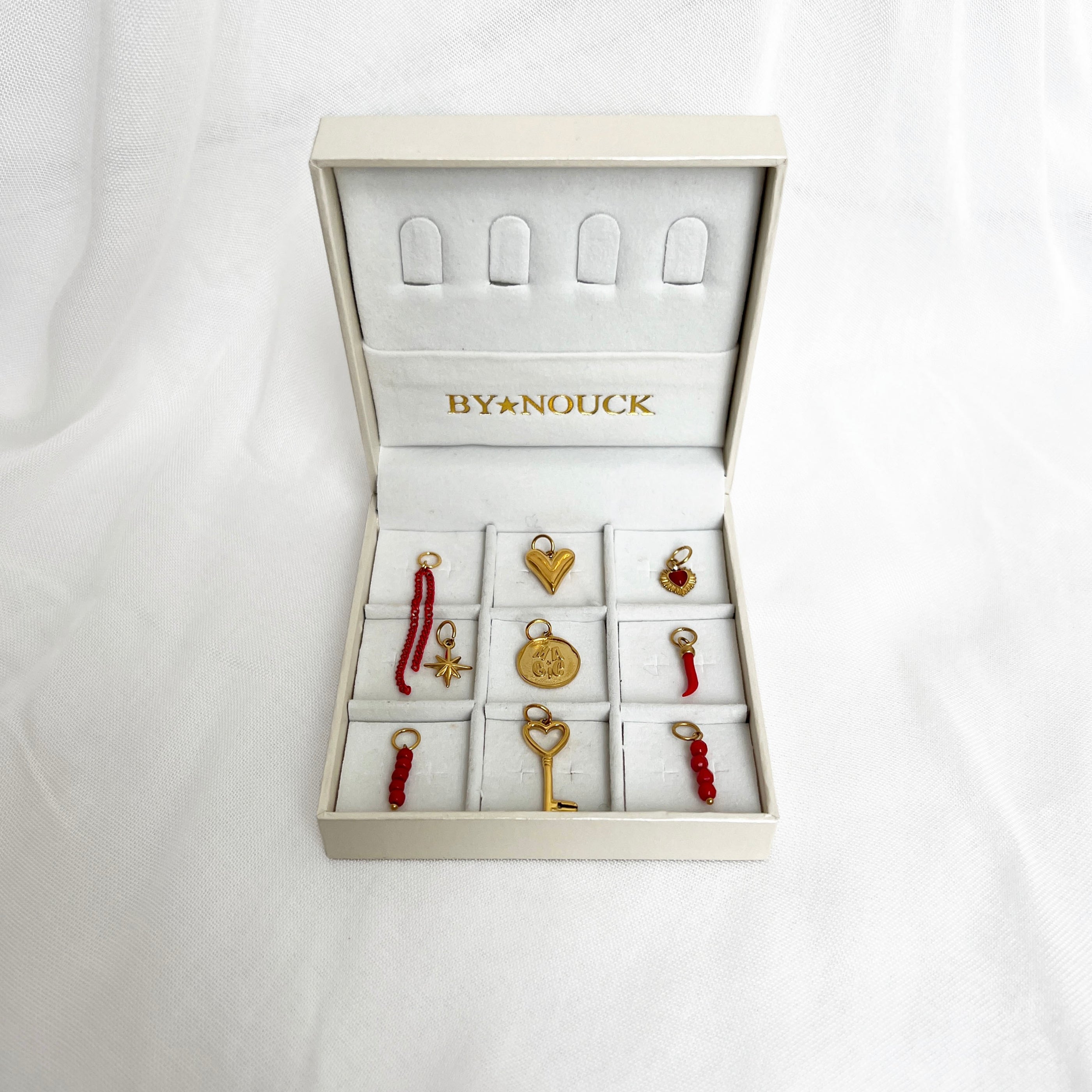 Charm box red Charm box red