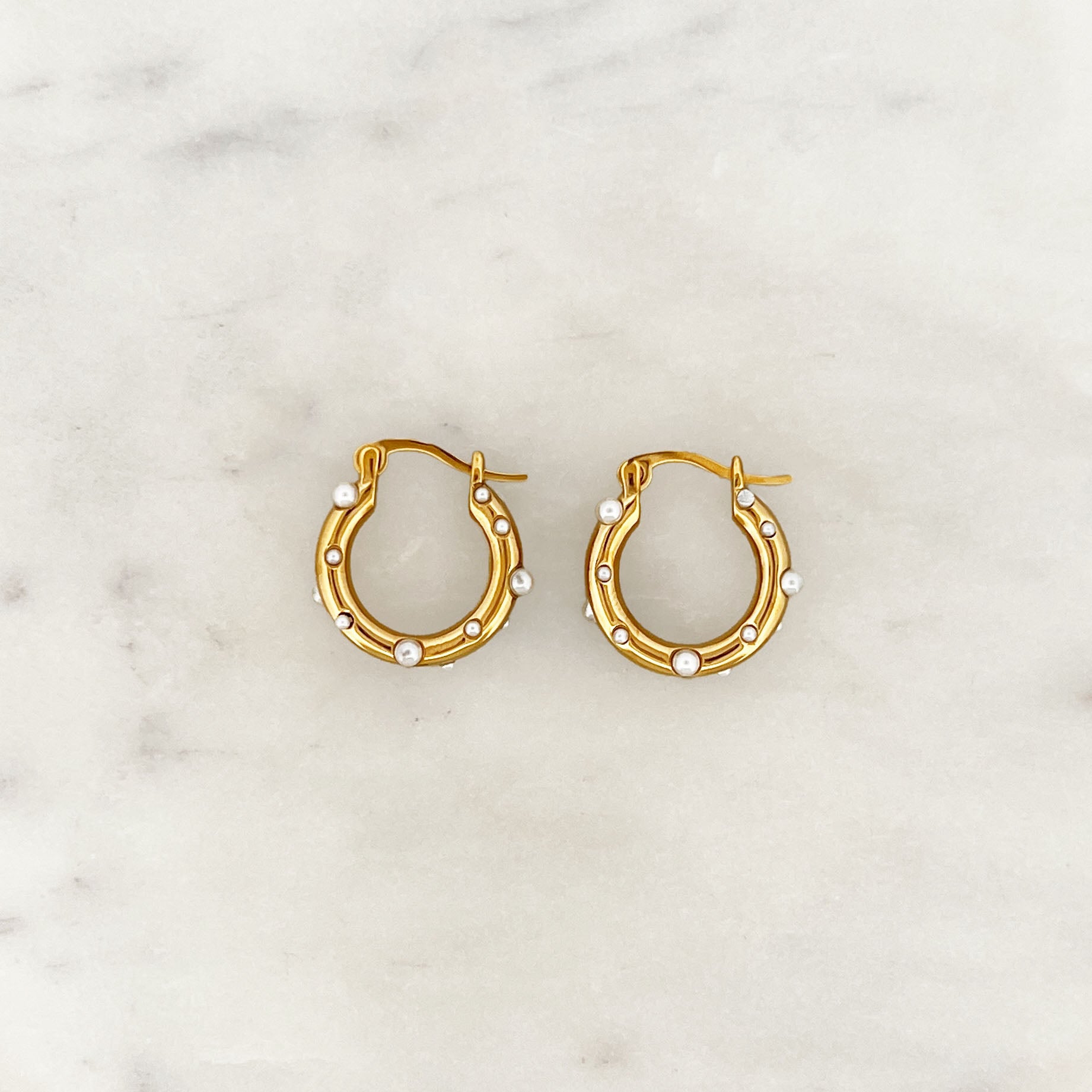 Glamour Pearl Hoop Set Glamour Pearl Hoop Set