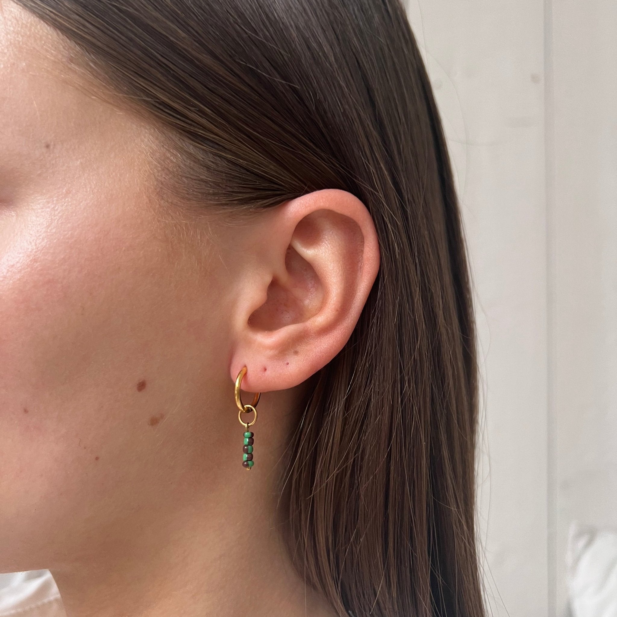 Fine Huggie Green - Brown Beads - ByNouck Jewelry Fine Huggie Green - Brown Beads - ByNouck Jewelry