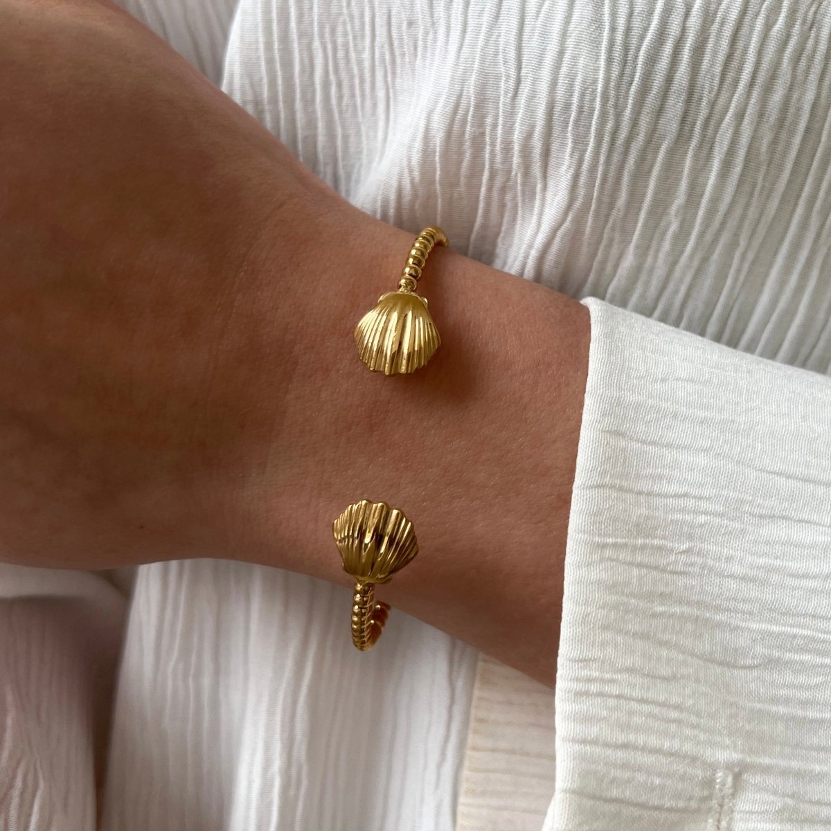 Shell Bangle - ByNouck Jewelry Shell Bangle - ByNouck Jewelry