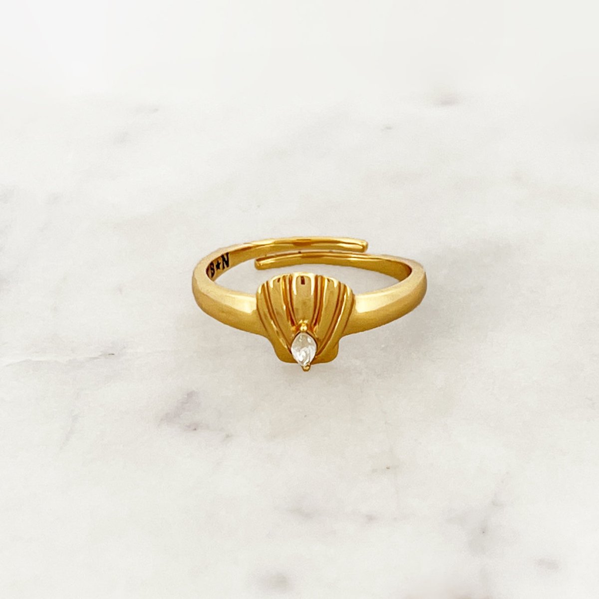 Shiny Shell Ring - ByNouck Jewelry Shiny Shell Ring - ByNouck Jewelry