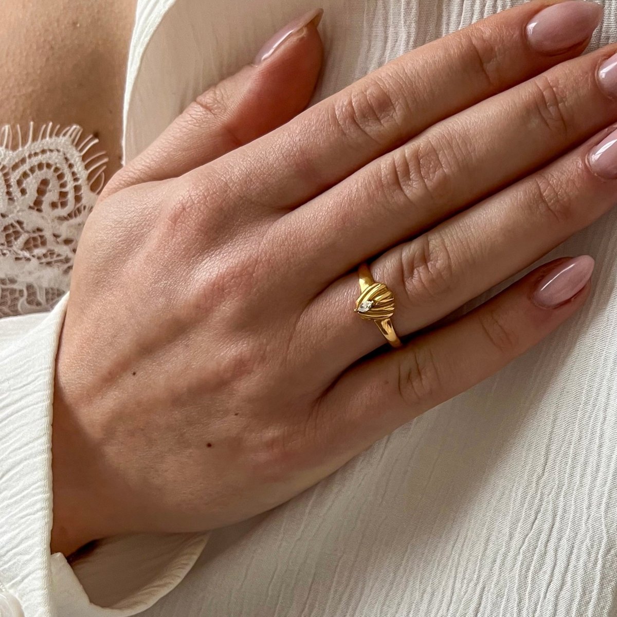 Shiny Shell Ring - ByNouck Jewelry Shiny Shell Ring - ByNouck Jewelry