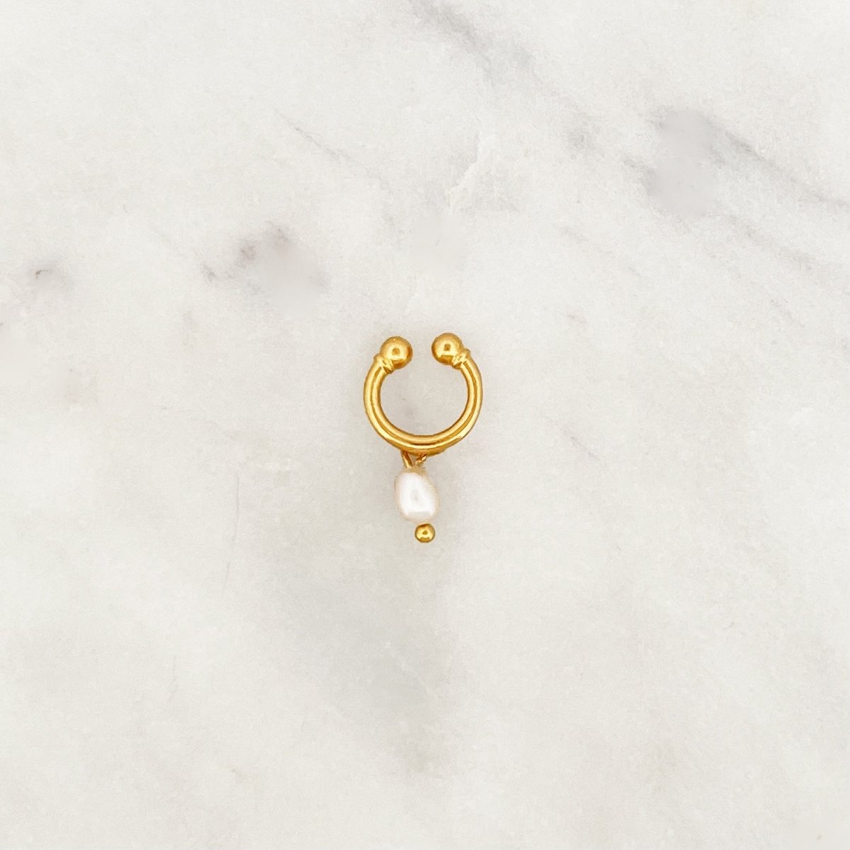 Ear Cuff Loop Pearl - ByNouck Jewelry Ear Cuff Loop Pearl - ByNouck Jewelry