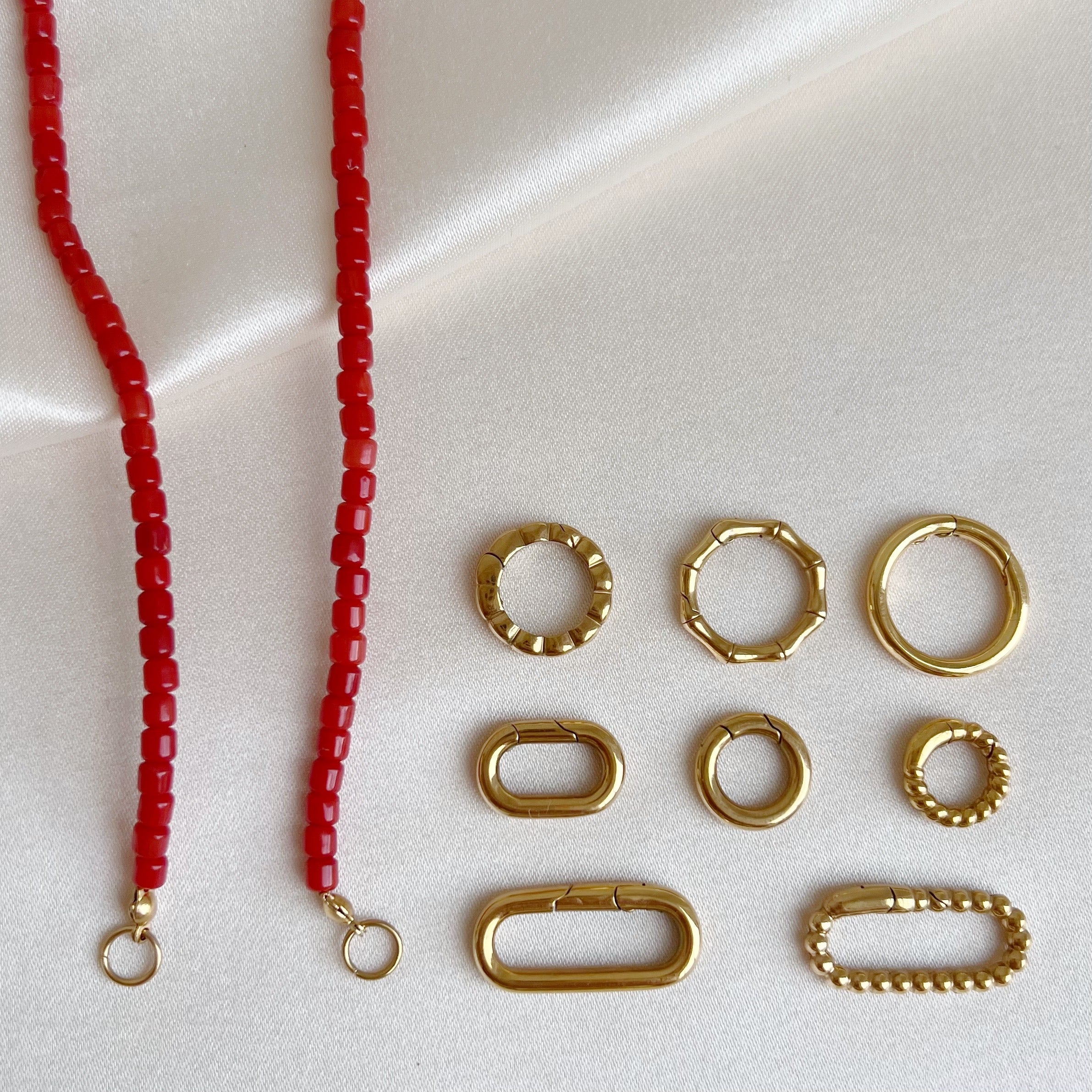Basis Choker mit rotem Würfel