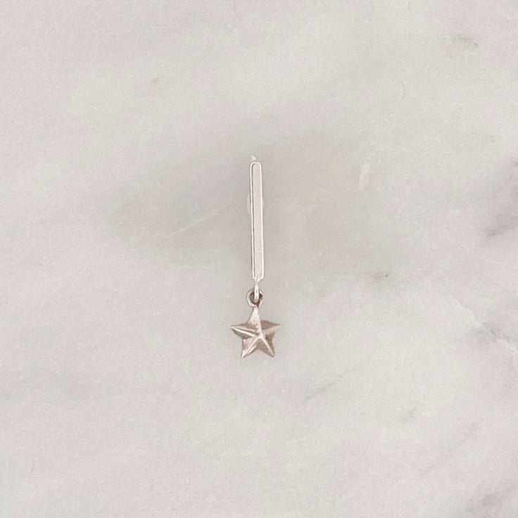 Sample Earpin Bar Tiny Star Silverplated