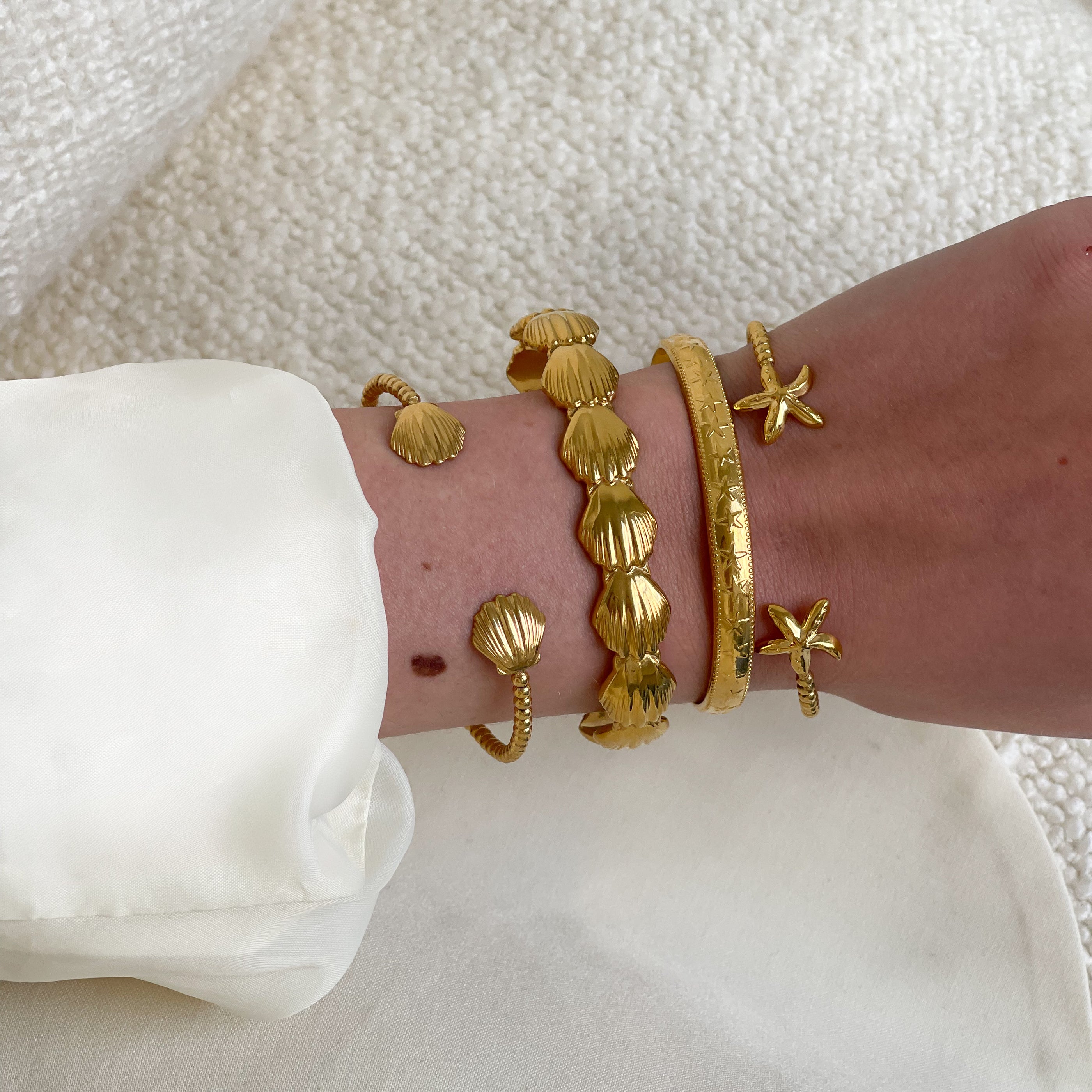 Collection box bracelets
