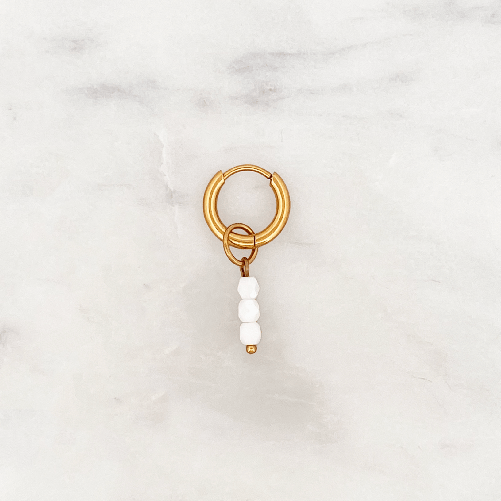 Classic Huggie Snow White Beads - ByNouck Jewelry