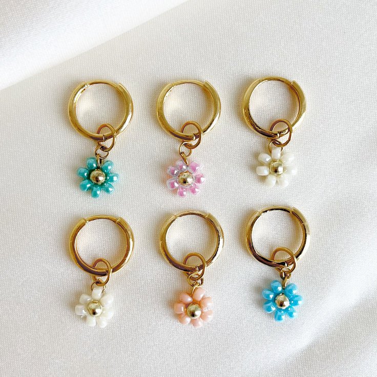 DYO Beige Beads Flower - ByNouck Jewelry