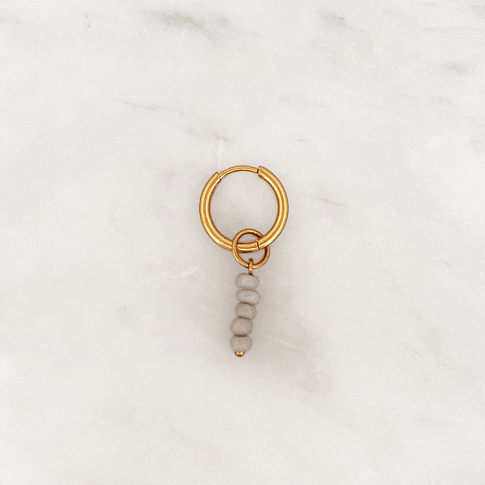 Fine Huggie Silk Grey Beads - ByNouck Jewelry