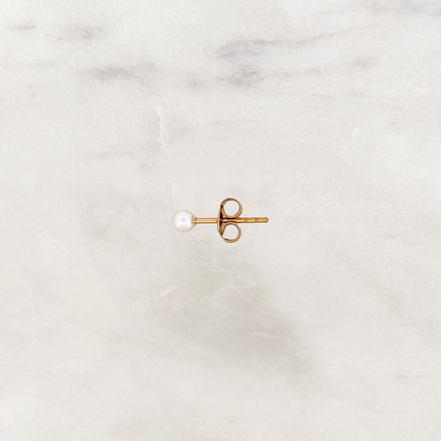 Earstud Pearl