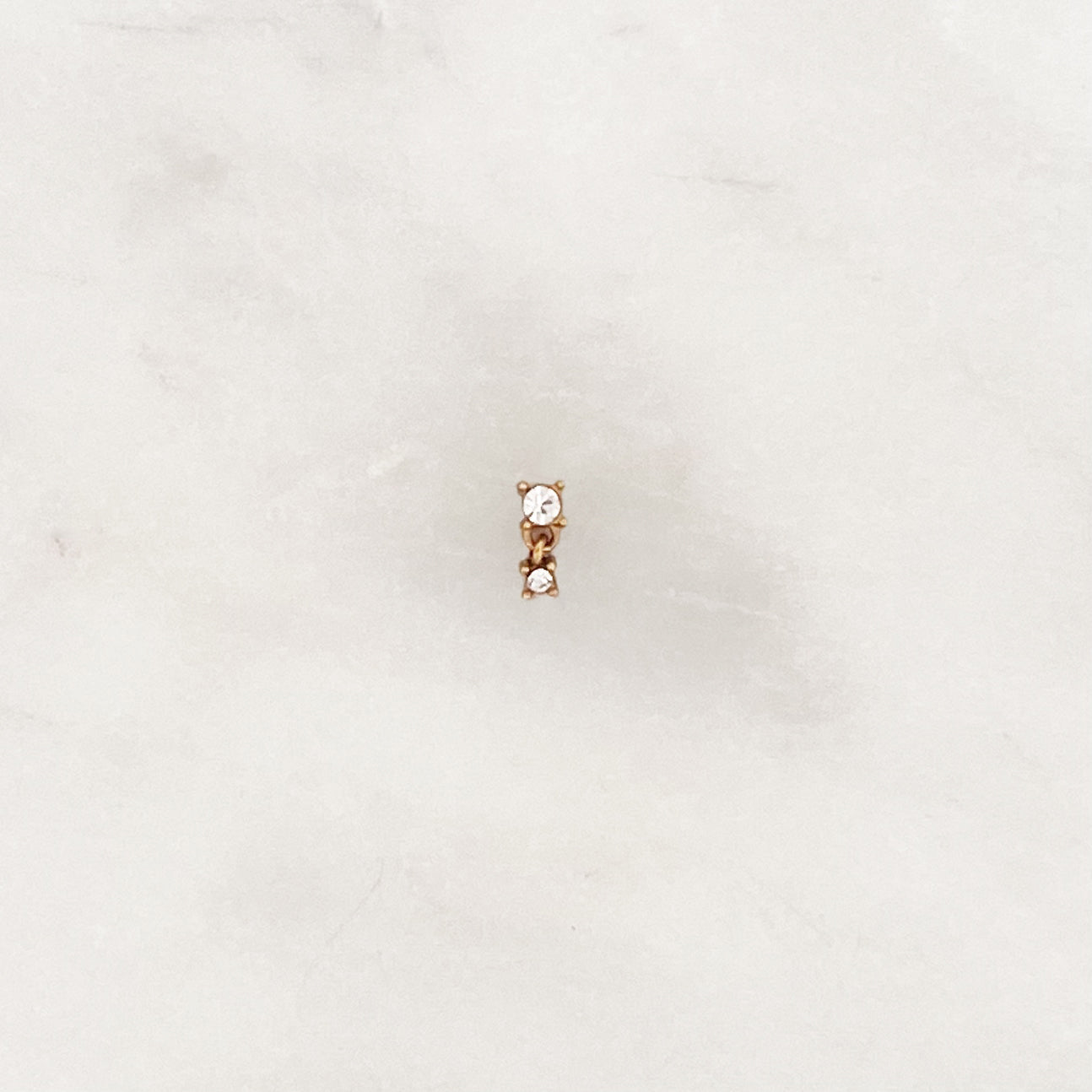 Shiny Earstud 2 Stones - ByNouck Jewelry