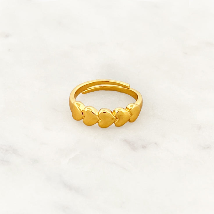 Goldene Herzen Ring